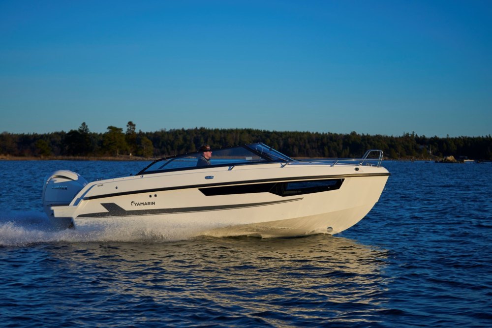 YAMARIN 67 DC 2024 + YAMAHA 150XC