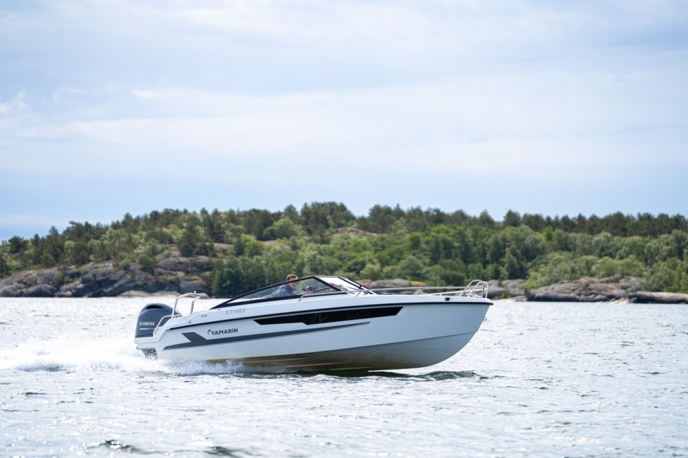 YAMARIN 63 DC 2024 + YAMAHA F150XCA