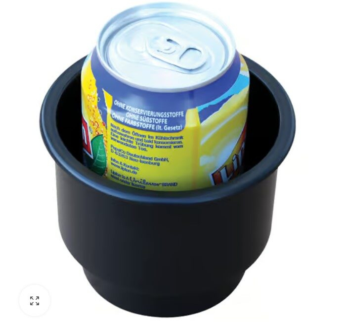 Beépített műanyag pohártartó