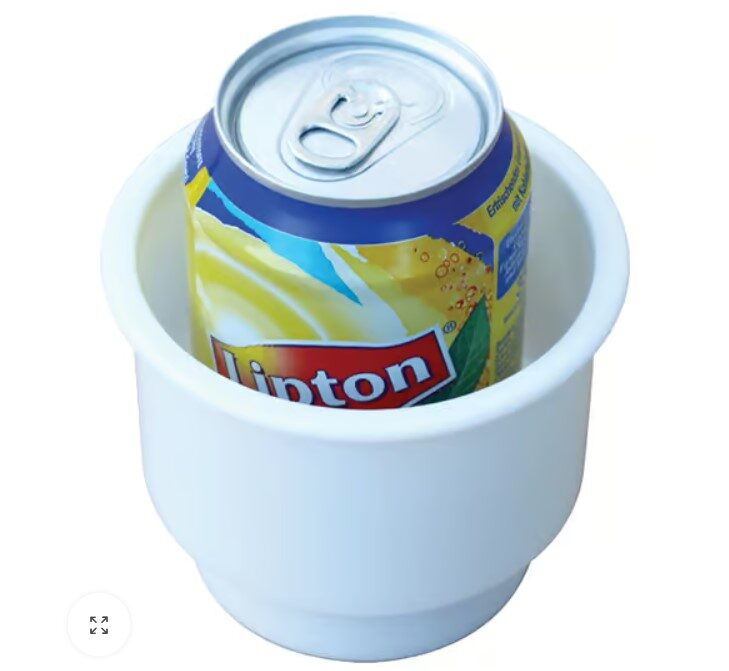 Beépített műanyag pohártartó