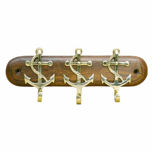 Horgok - horgony egy fatáblán
