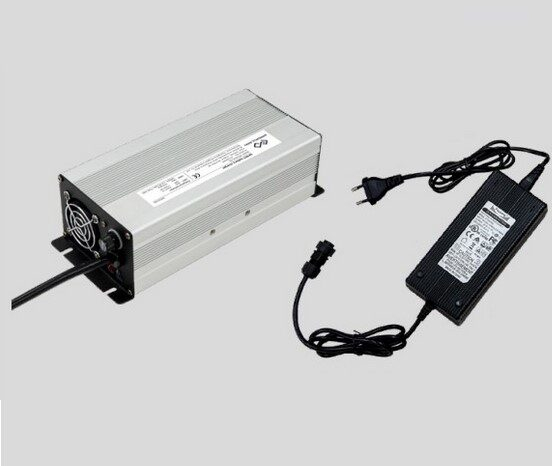 Standard töltő SPIRIT 1.0-hoz - 230 V-os / aljzathoz
