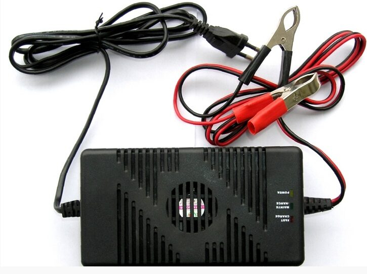 RHINO VX villanymotor töltő - 12V/10Ah