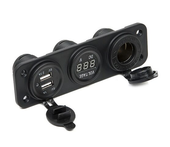 Beépített 12 V-os aljzat / voltmérő / kettős USB