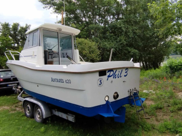 BENETTEAU ANTARES 6.2 kabinos motorcsónak - gyártási év 1999