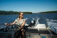 BUSTER XSr 2024 motorcsónak oldalkonzollal 4,18 m + YAMAHA F20 GEPL