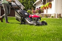 HONDA HRN 536 VY benzinmotoros fűnyíró 53cm, automata szívató, változtatható menetsebesség, Versamow mulcsozás, késkuplung