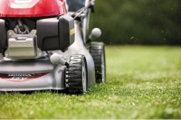 HONDA HRG 466 PK benzinmotoros fűnyíró 46 cm, automata szivatóval, önjárás nélküli + ingyen olaj