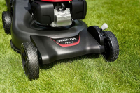HONDA HRN 536 VK - benzinmotoros fűnyíró 53 cm, automata szivató, változtatható sebesség, Versamow mulcsozás