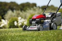 HONDA HRG 466 PK benzinmotoros fűnyíró 46 cm, automata szivatóval, önjárás nélküli + ingyen olaj