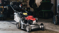 HONDA KOMFORT HRH 536K HX - benzinmotoros fűnyíró 53 cm, alumínium alváz + védőkeret, GXV160, hidrosztatikus tengelykapcsoló, késkuplung