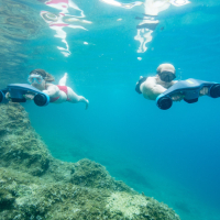 JOBE INFINITY SEASCOOTER víz alatti roller táskával és búvárfelszereléssel