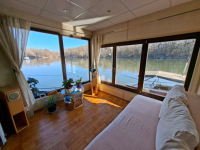 HOUSEBOAT ELADÓ – egyedi vízi lakhatás közvetlenül a Vágon, Komáromban