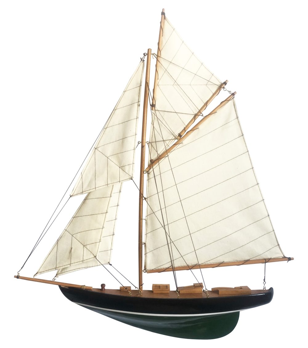 Félhajótestes vitorlás modell fából, zöld/fekete – 56 × 62,5 cm