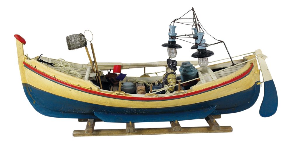 Halászhajó-modell fából, részletekkel – 47 cm hosszú