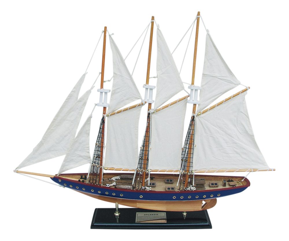 Atlantic vitorlás modell, sárgaréz névtáblával – 71 × 56 cm