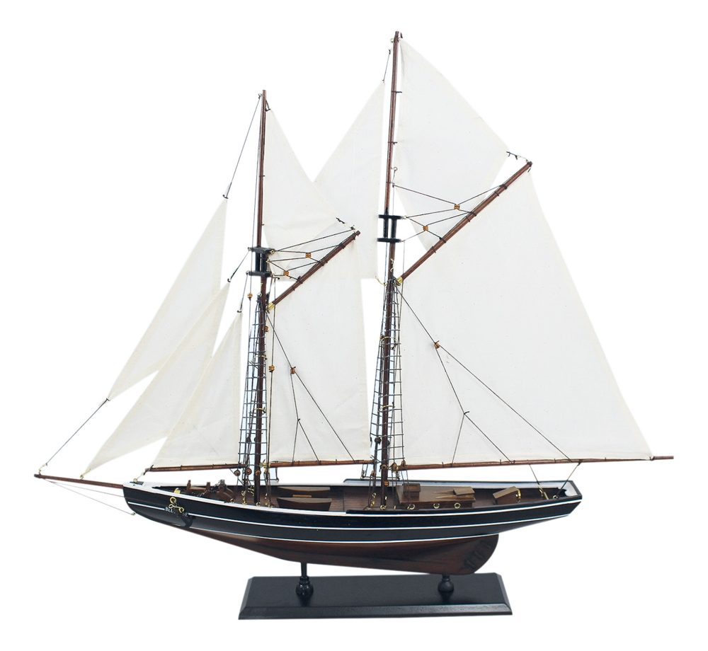 Bluenose vitorlás modell, fa, vászon vitorlákkal – 74 × 66 cm
