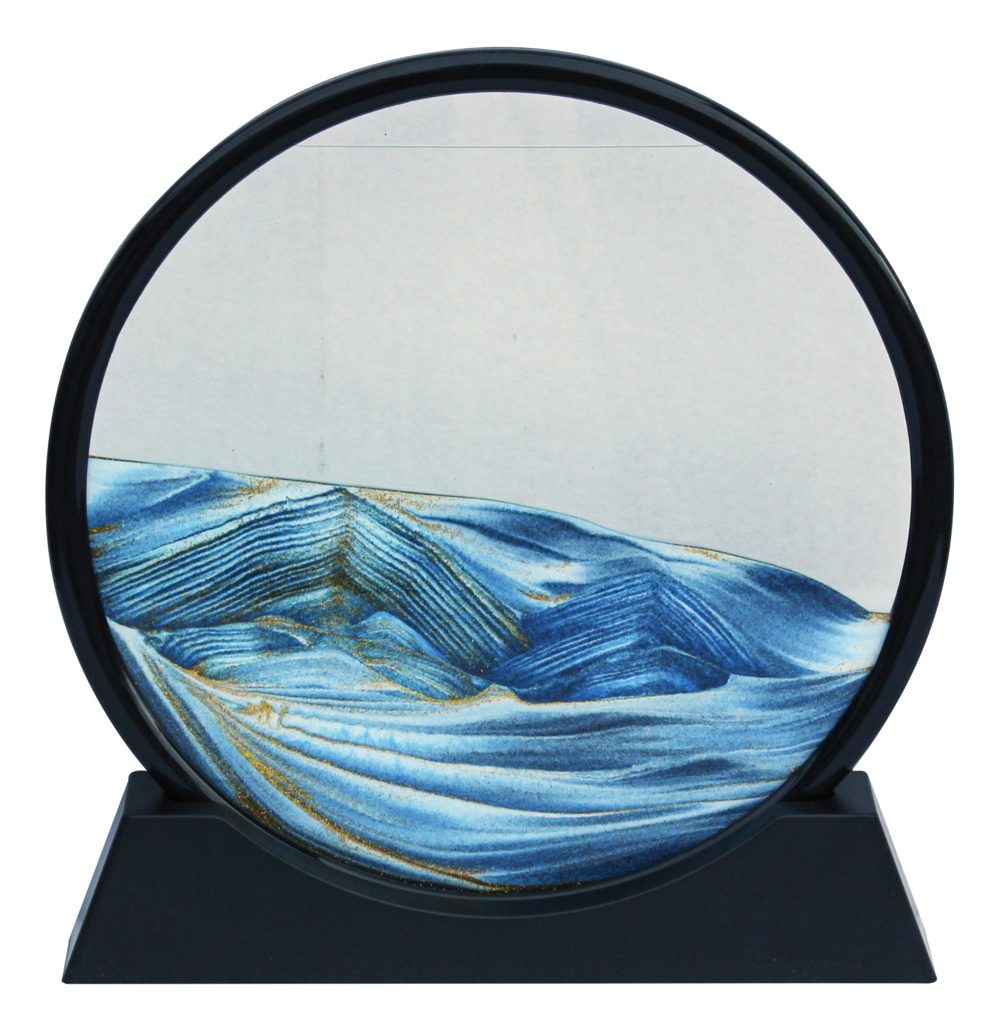 Homokkép műanyagból és üvegből, vízzel töltve – 26 × 27 × 4,5 cm