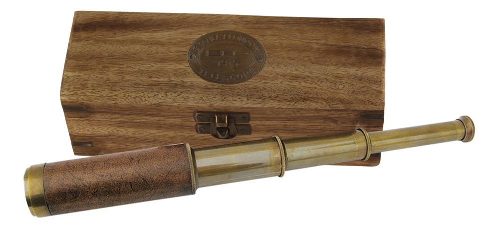 Antikolt sárgaréz távcső bőrrel, fadobozban – 38 cm