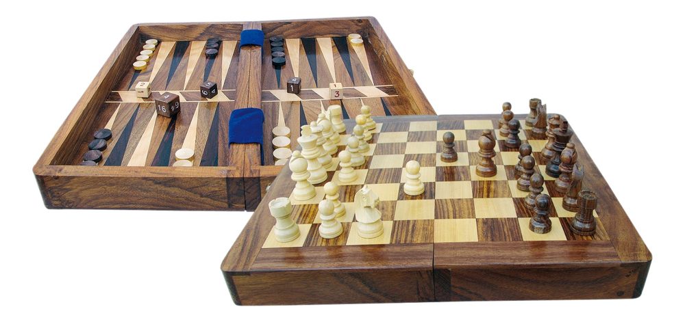 Sakk és backgammon fadobozban – 25,5 × 25,5 cm