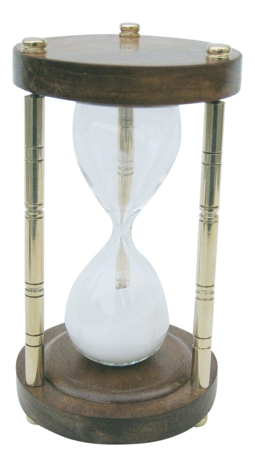 Háromoszlopos homokóra sárgarézből és fából – kb. 5 perc, 15 cm