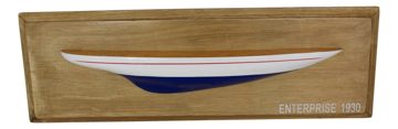 Enterprise félhajótest-modell táblán, fa – 47,5 × 15,5 × 5 cm
