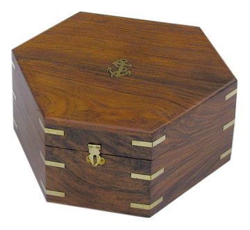 Hatszögletű fadoboz 8201N vagy 8201S szextánshoz – 25 × 22 × 11 cm