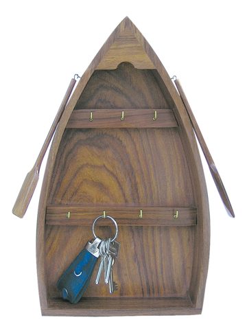 Hajó alakú fa kulcstartó – 22 × 37,5 × 6 cm