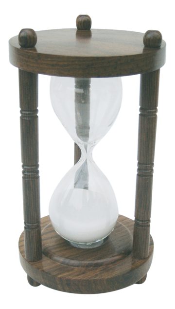 Háromoszlopos homokóra fából – kb. 5 perc, 15,5 cm