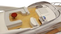 Motoros jacht-modell fából, fémből és bőrből – 90 × 38 × 23 cm