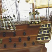 HMS Victory hadihajó-modell fából és fémből – 49 × 16,5 × 44 cm