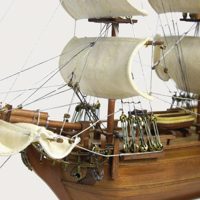 HMS Bounty kereskedelmi hajó-modell fából és fémből – 49 × 16,5 × 44 cm