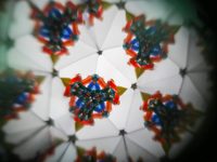 Kaleidoszkóp sárgarézből és bőrből – 17 cm