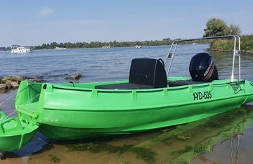 WHALY 500R80 polietilén műanyag csónak - 4,99 m, 467 kg