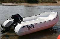WHALY 270 polietilén műanyag csónak - 2,70 m, 77 kg