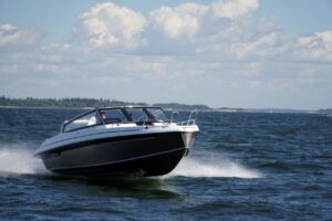 YAMARIN CROSS 75 BR 2024 alumínium motorcsónak + YAMAHA F300 XSB2 - Image 9