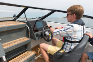 YAMARIN 63 DC 2023 motorcsónak - Image 11