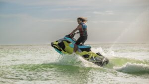 YAMAHA JetBlaster PRO jetski - Image 4
