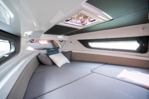 YAMARIN 80 DC 2024 motorcsónak - Image 23