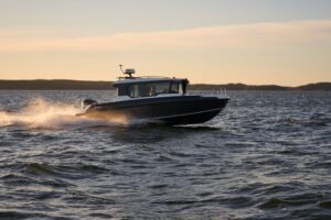 BUSTER MAGNUM CABIN alumínium motorcsónak - 7,58 m - Image 27