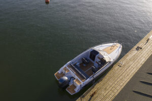 YAMARIN 60 DC 2024 motorcsónak - Image 4