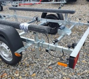 TEMADED Boat ECO B05 XL hajószállító trailer csúszótalpal, 750 kg - Image 4