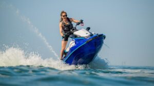 YAMAHA JetBlaster jetski - Image 4