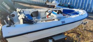 ANGELO MOLINARI 410 motorcsónak YAMAHA F25 motorral + utánfutó - Image 5
