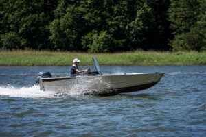 BUSTER XSr oldalkonzolos motorcsónak - 4,18 m - Image 8