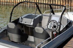 BUSTER X kétkonzolos motorcsónak - 5,35 m - Image 8