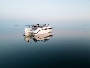 YAMARIN 80 DC 2024 motorcsónak - Image 8