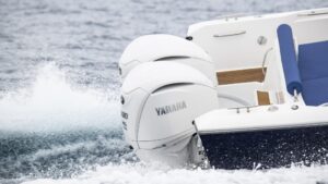 YAMAHA F300 US2 (SBW) csónakmotor fehér - tengelyhossz 30" / 76,2 cm - Image 8