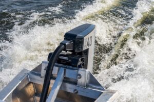 EPROPULSION X40 XL - 40 kW/54 LE villanymotor extra hosszú távirányító lábbal - Image 2