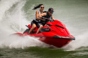 YAMAHA 2026 GP SVHO jet-ski, piros - Image 6